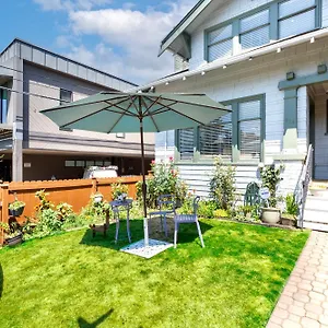https://vintage-home-in-prime-eastlake.seattlehotelsites.com